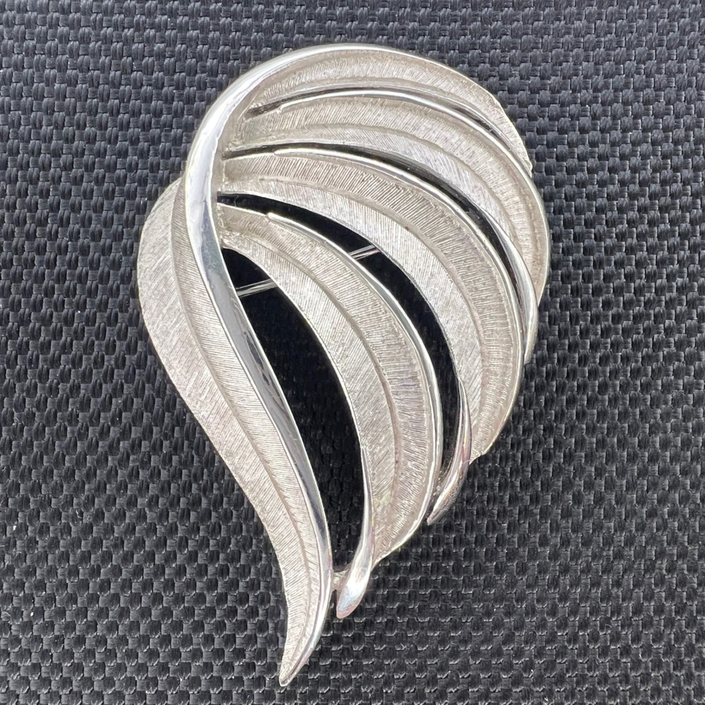 Vintage Crown Trifari Silver Tone Feather Wing Brooch Textured Layered Pin